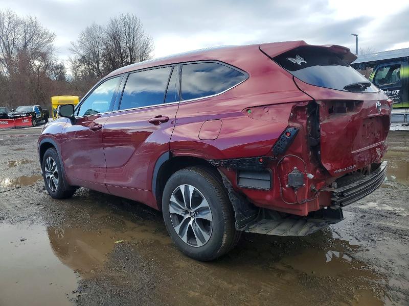 Photo 2 from auction – 2022 TOYOTA HIGHLANDER with VIN 5TDGZRBH2NS579296