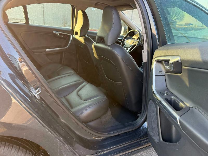 Photo 6 from auction – 2015 VOLVO S60 PREMIE with VIN YV140MFB3F1308889