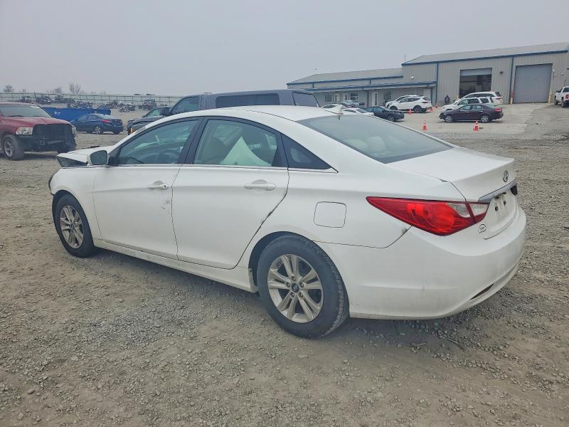 Photo 2 from auction – 2013 HYUNDAI SONATA GLS with VIN 5NPEB4AC2DH752646