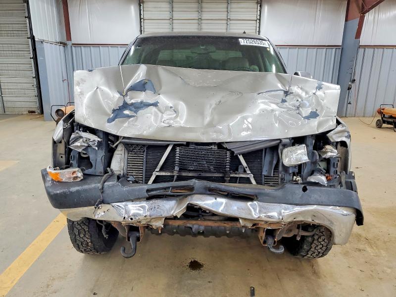 Photo 5 from auction – 2002 CHEVROLET SILVERADO with VIN 1GCHK23132F195668