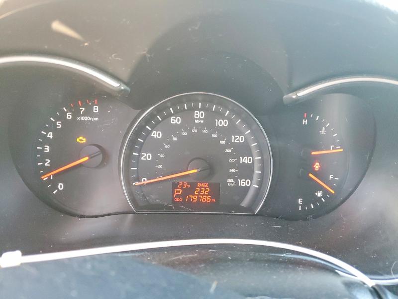 Photo 9 from auction – 2015 KIA SORENTO LX with VIN 5XYKTDA72FG649207