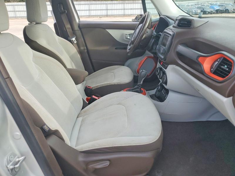 Photo 7 from auction – 2016 JEEP RENEGADE with VIN ZACCJBBT9GPC55859