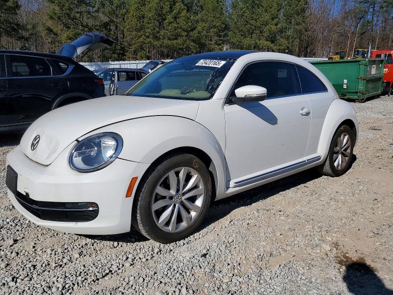 VOLKSWAGEN BEETLE 2013 with VIN 3VWJL7AT8DM654922 - Photo from auction