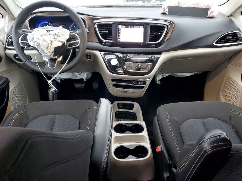 Photo 8 from auction – 2023 CHRYSLER VOYAGER with VIN 2C4RC1CG4PR602624