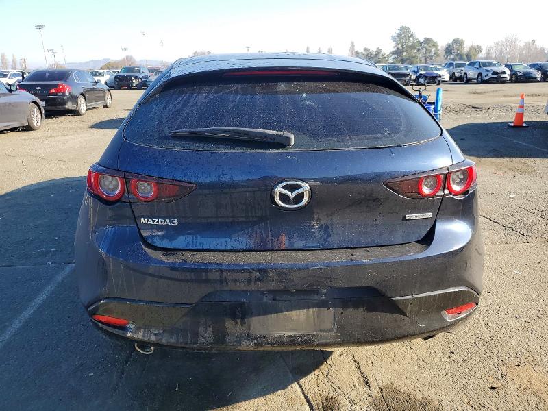 Photo 6 from auction – 2021 MAZDA 3 with VIN JM1BPAKL2M1321796