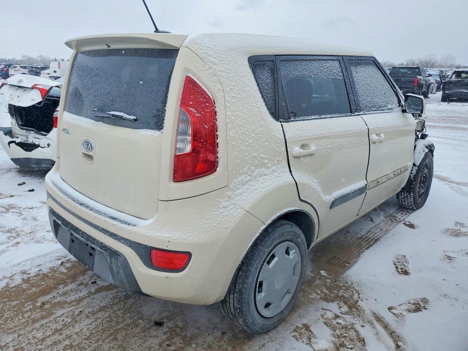 Photo 3 from auction – 2012 KIA SOUL with VIN KNDJT2A56C7471583