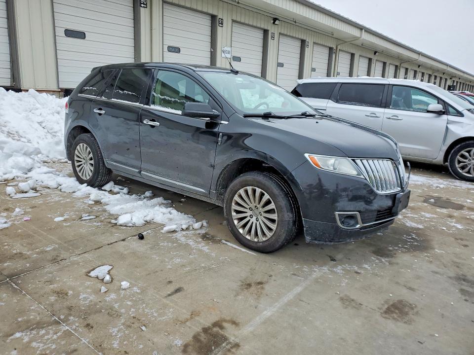 Photo 4 from auction – 2014 LINCOLN MKX with VIN 2LMDJ8JK0EBL09633
