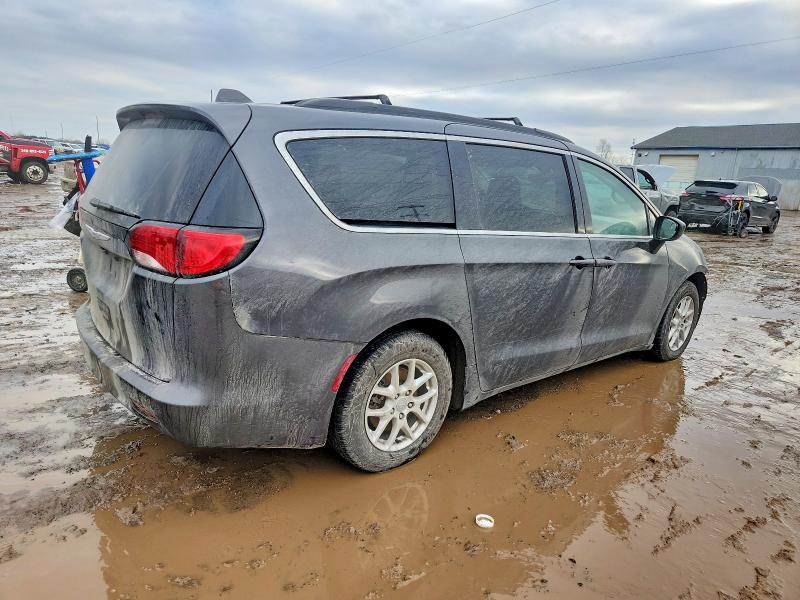 Photo 3 from auction – 2020 CHRYSLER VOYAGER with VIN 2C4RC1DGXLR144967