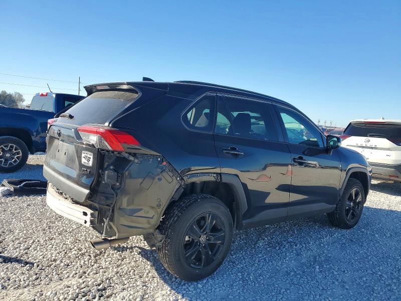 Photo 3 from auction – 2022 TOYOTA RAV4 XLE with VIN 2T3W1RFV0NW210700