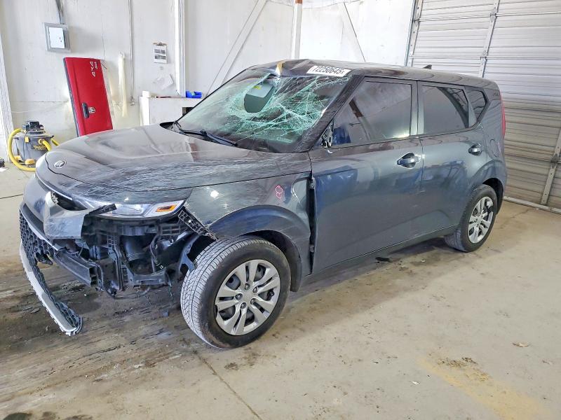 KIA SOUL 2021 with VIN KNDJ23AU7M7744953 - Photo from auction