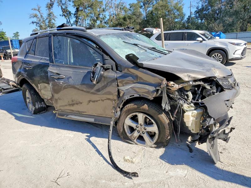 Photo 4 from auction – 2014 TOYOTA RAV4 with VIN 2T3WFREV9EW128189