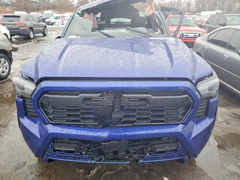 Photo 11 from auction – 2024 TOYOTA TACOMA with VIN 3TMLB5JN7RM065047