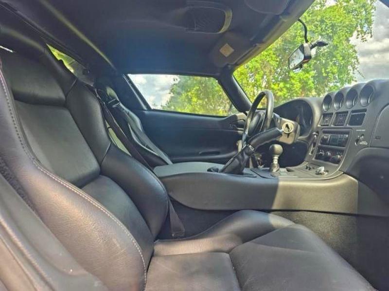 Photo 5 from auction – 2000 DODGE VIPER RT-1 with VIN 1B3ER65E9YV604682