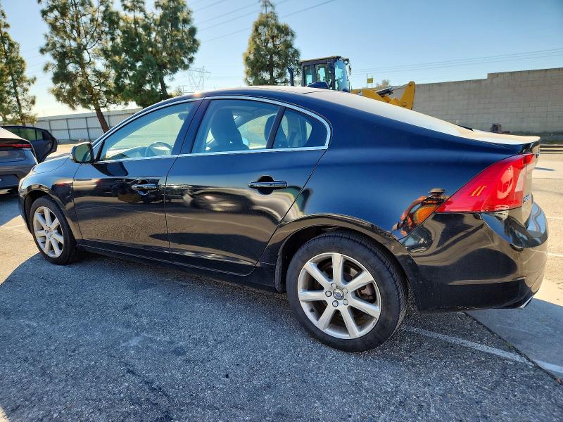 Photo 2 from auction – 2016 VOLVO S60 PREMIE with VIN YV1612TK9G2390993