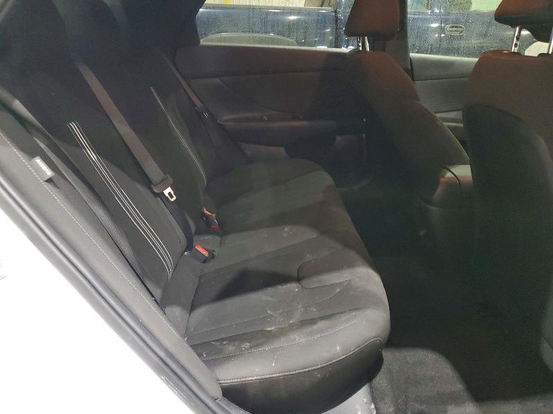 Снимка 10 от търг – 2025 HYUNDAI ELANTRA с VIN KMHLM4DG3SU878481