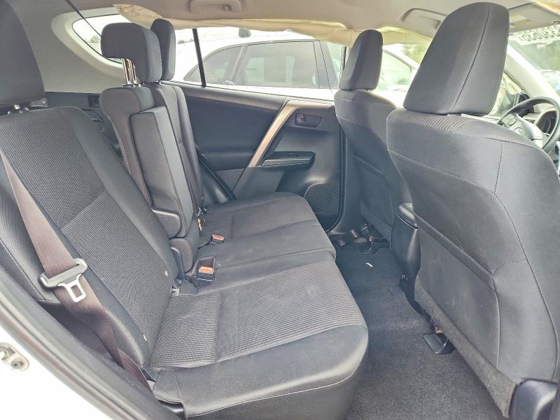 Photo 6 from auction – 2017 TOYOTA RAV4 LE with VIN JTMBFREV7HJ148586