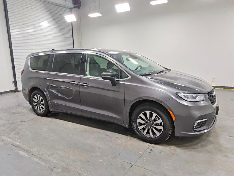 Photo 4 from auction – 2023 CHRYSLER PACIFICA H with VIN 2C4RC1L72PR523033