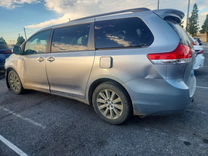 Photo 2 from auction – 2011 TOYOTA SIENNA XLE with VIN 5TDDK3DC2BS009641