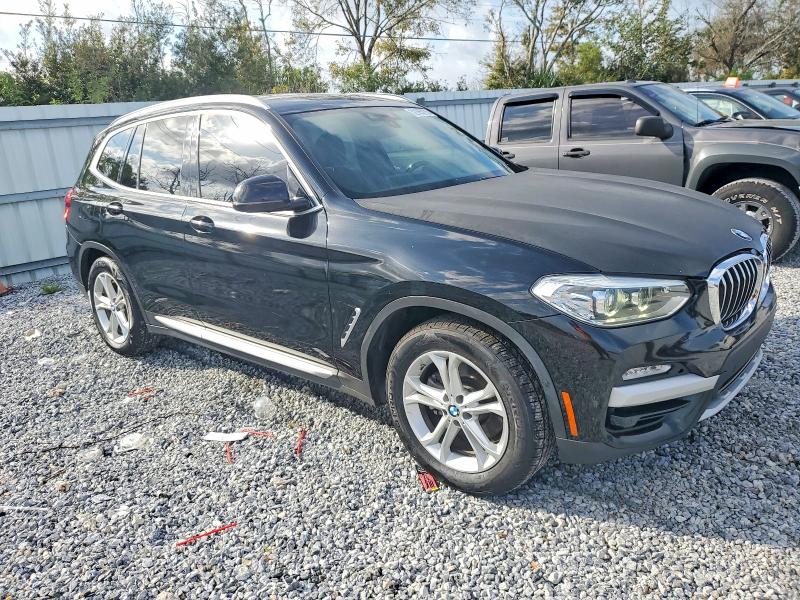 Photo 4 from auction – 2019 BMW X3 SDRIVE3 with VIN 5UXTR7C51KLR39936