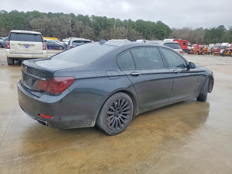 Photo 3 from auction – 2009 BMW 750 with VIN WBAKB83509CY58554