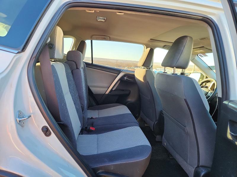 Photo 11 from auction – 2015 TOYOTA RAV4 XLE with VIN JTMWFREV6FJ044248