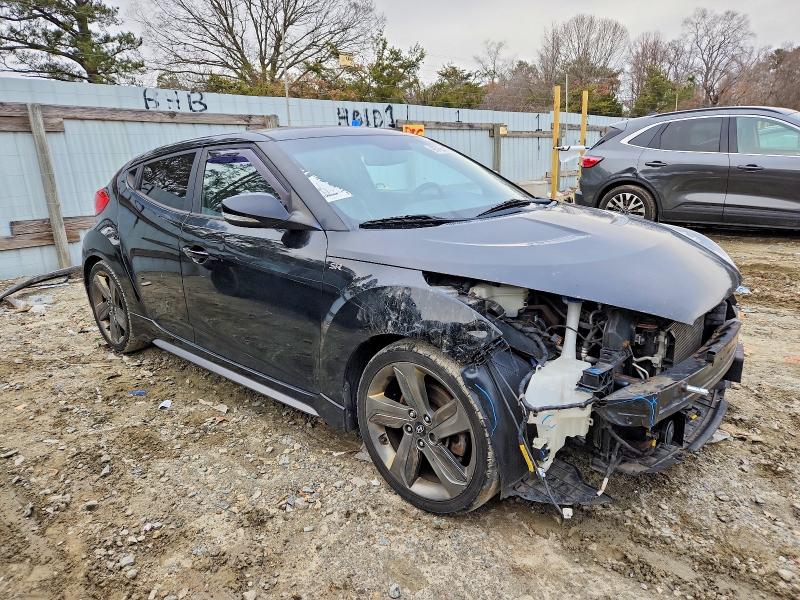 Photo 4 from auction – 2015 HYUNDAI VELOSTER T with VIN KMHTC6AE1FU233044