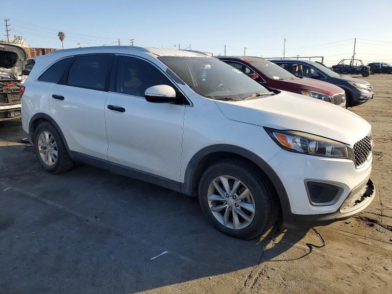 Photo 4 from auction – 2016 KIA SORENTO with VIN 5XYPG4A35GG138471