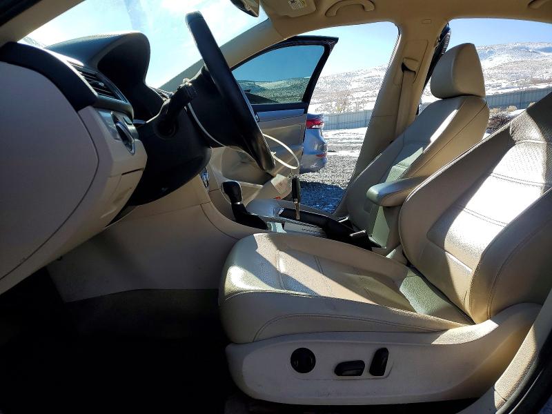 Photo 7 from auction – 2012 VOLKSWAGEN PASSAT SE with VIN 1VWBH7A35CC032204