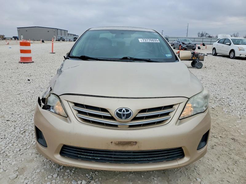Photo 5 from auction – 2013 TOYOTA COROLLA with VIN 2T1BU4EE1DC037790