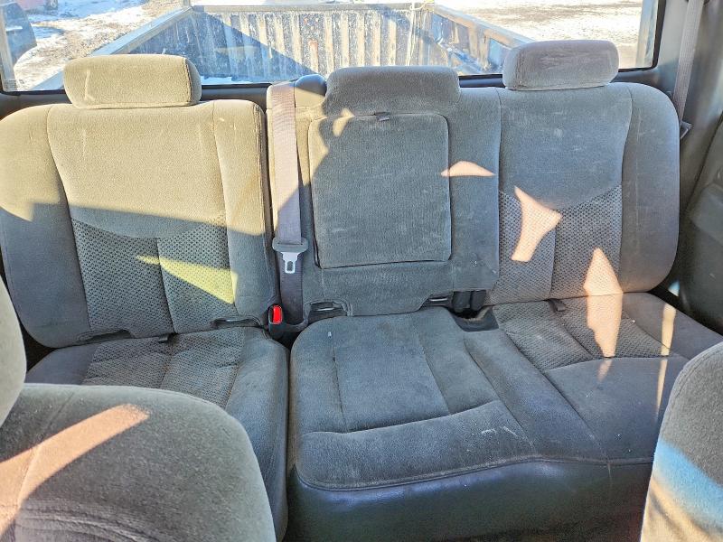 Photo 10 from auction – 2005 CHEVROLET SILVERADO with VIN 1GCHK23U35F971912