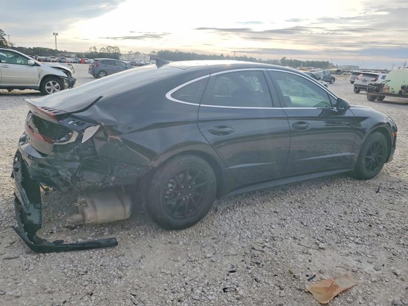 Photo 3 from auction – 2021 HYUNDAI SONATA SE with VIN 5NPEG4JAXMH124110