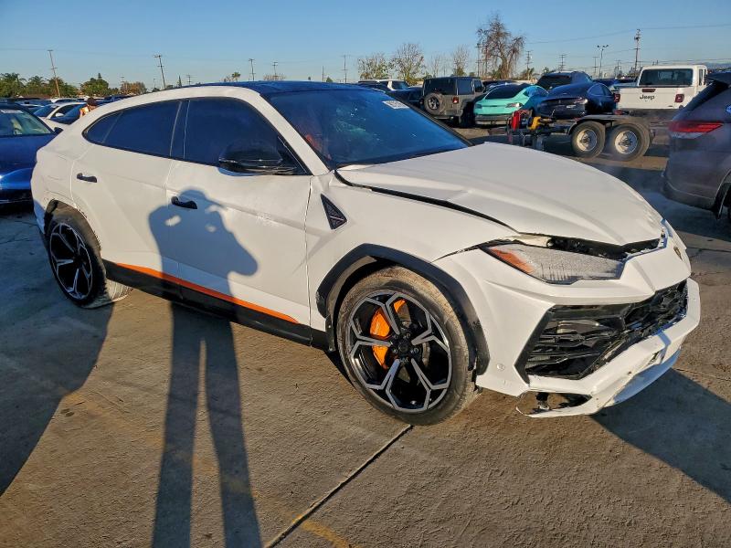 Photo 4 from auction – 2019 LAMBORGHINI URUS with VIN ZPBUA1ZL9KLA04432