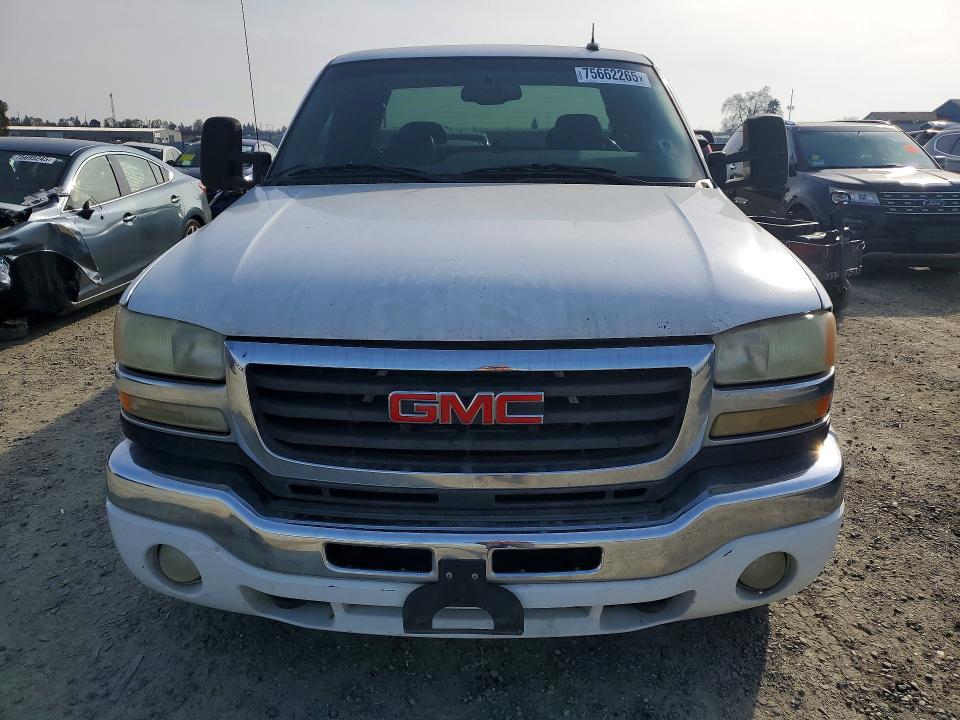 Photo 5 from auction – 2003 GMC SIERRA K25 with VIN 1GTHK29123E118532