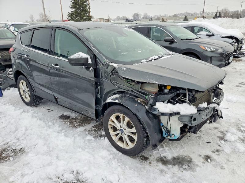 Photo 4 from auction – 2019 FORD ESCAPE SE with VIN 1FMCU9GD0KUB86466