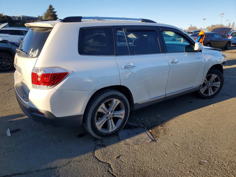 Photo 3 from auction – 2013 TOYOTA HIGHLANDER with VIN 5TDYK3EH4DS113840