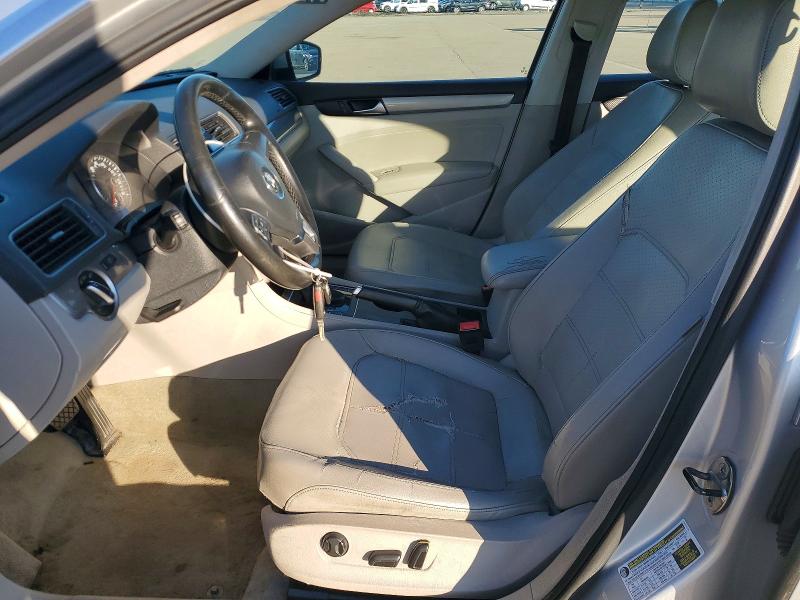 Photo 7 from auction – 2014 VOLKSWAGEN PASSAT S with VIN 1VWAT7A3XEC067706