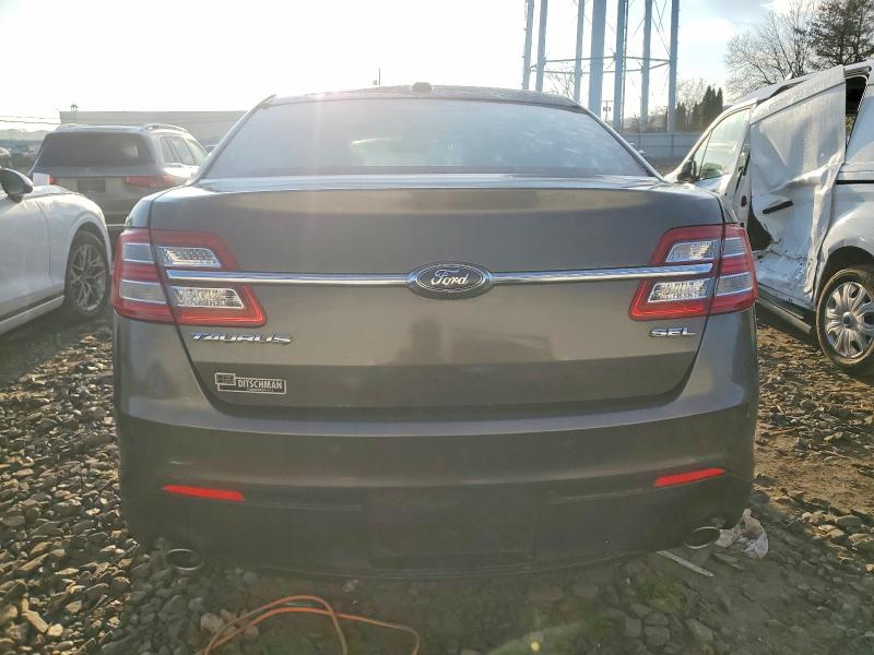 Photo 6 from auction – 2018 FORD TAURUS SEL with VIN 1FAHP2E81JG124723