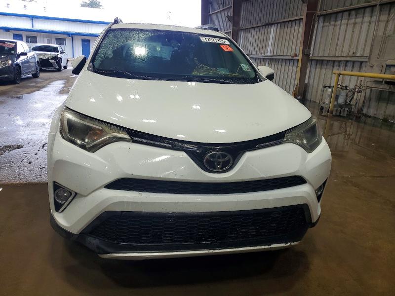 Photo 5 from auction – 2017 TOYOTA RAV4 with VIN JTMWFREVXHJ713477