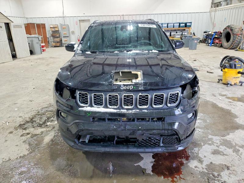 Photo 5 from auction – 2024 JEEP COMPASS with VIN 3C4NJDBN8RT105341