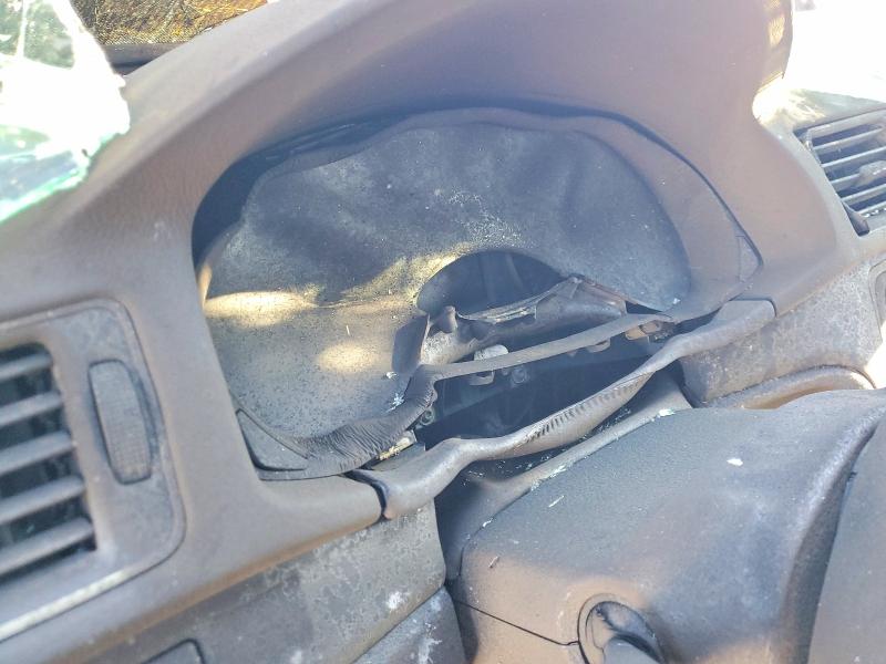 Photo 9 from auction – 2015 VOLKSWAGEN PASSAT with VIN 1VWBV7A31FC019494
