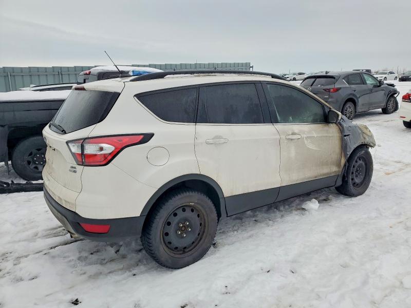 Photo 3 from auction – 2018 FORD ESCAPE SEL with VIN 1FMCU9HD9JUC71562