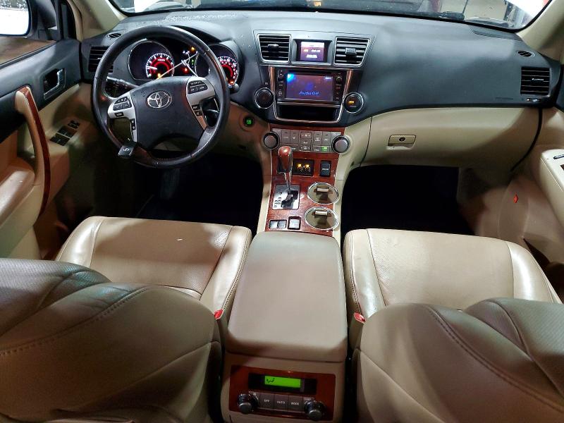 Photo 8 from auction – 2013 TOYOTA HIGHLANDER with VIN 5TDDK3EH8DS190404
