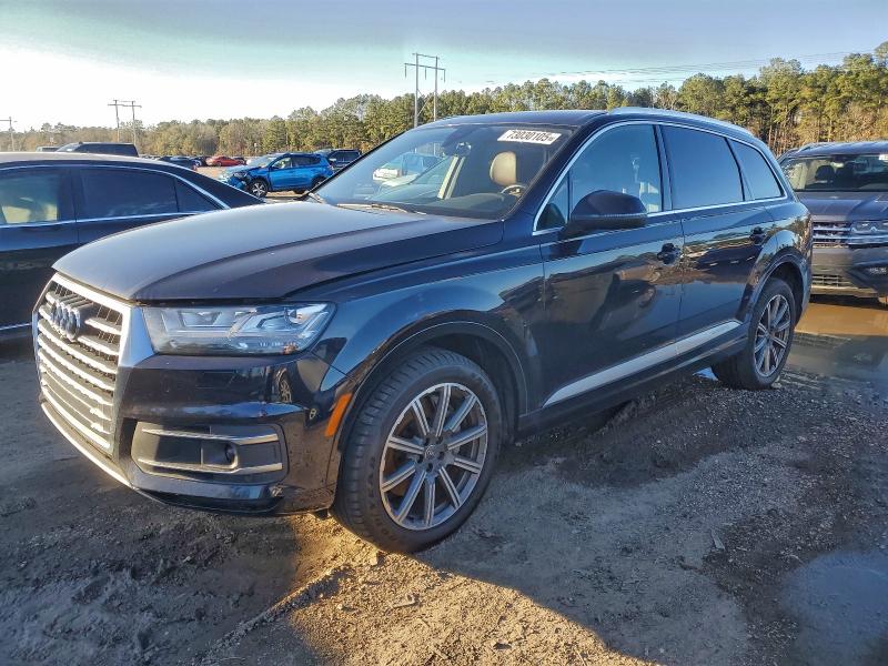 AUDI Q7 PREMIUM 2017 with VIN WA1LHAF7XHD042027 - Photo from auction
