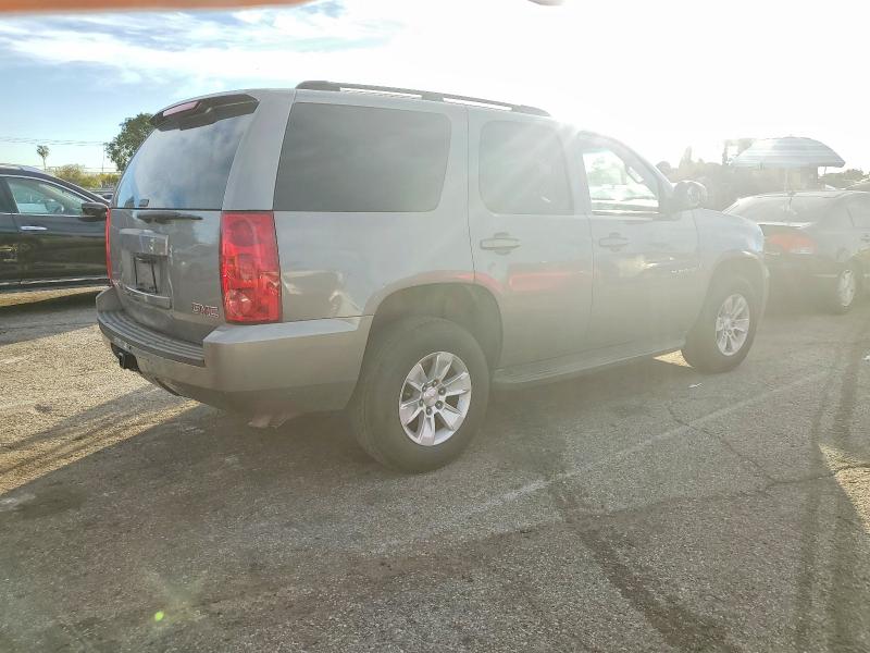Photo 3 from auction – 2007 GMC YUKON with VIN 1GKFC13J37J123988