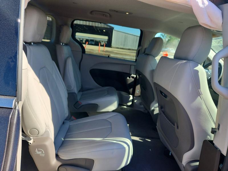 Photo 11 from auction – 2021 CHRYSLER PACIFICA with VIN 2C4RC1BG5MR596944