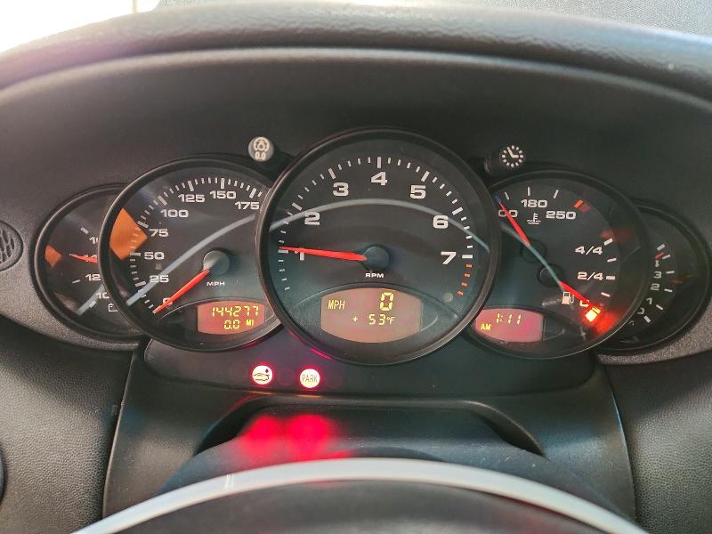 Photo 9 from auction – 1999 PORSCHE 911 CARRER with VIN WP0AA2990XS625897