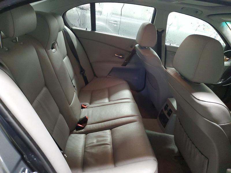Photo 10 from auction – 2007 BMW 530 with VIN WBANF73597CU25114