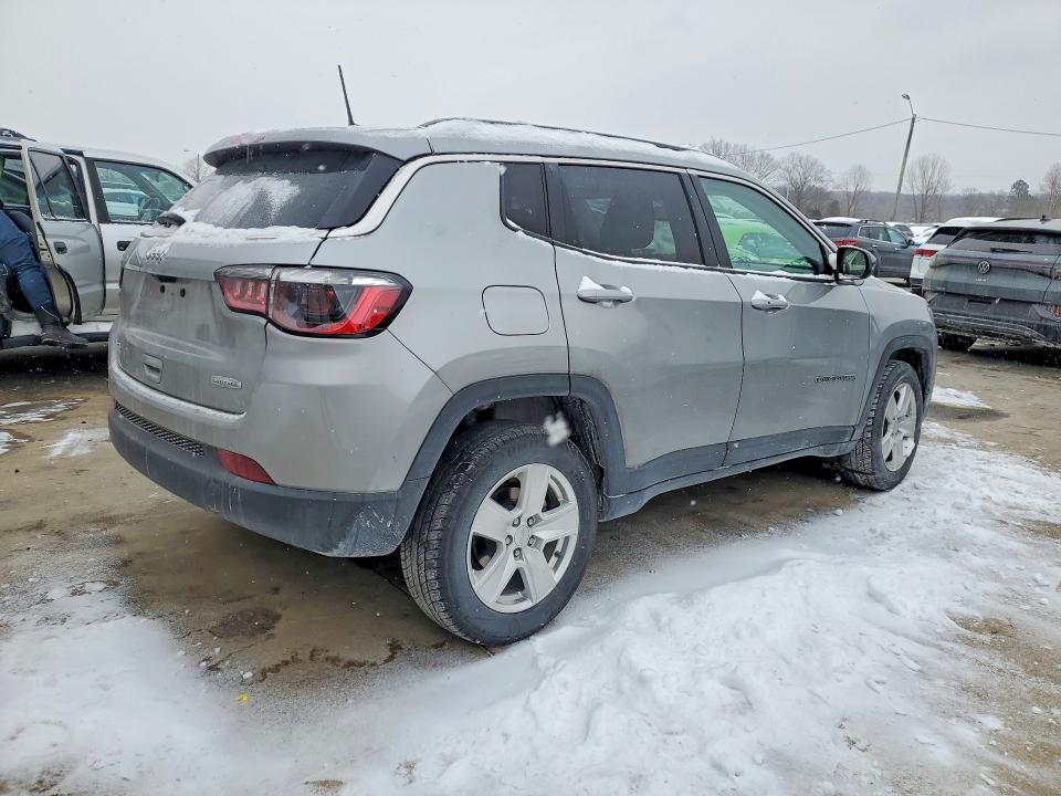 Photo 3 from auction – 2022 JEEP COMPASS with VIN 3C4NJDBB6NT132618