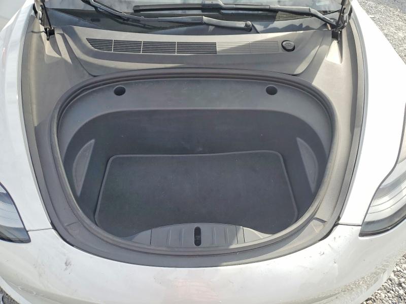 Photo 11 from auction – 2018 TESLA MODEL 3 with VIN 5YJ3E1EB7JF147997