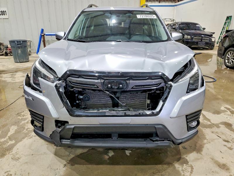Zdjęcie 5 z aukcji – 2023 SUBARU FORESTER L z VIN JF2SKANC2PH544668